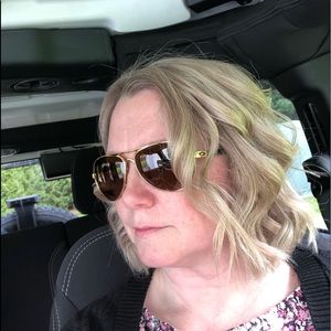 Meet your Posher, Annette